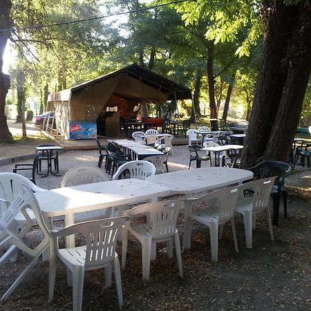 מונטפריון Camping Paradis Bellerive מראה חיצוני תמונה