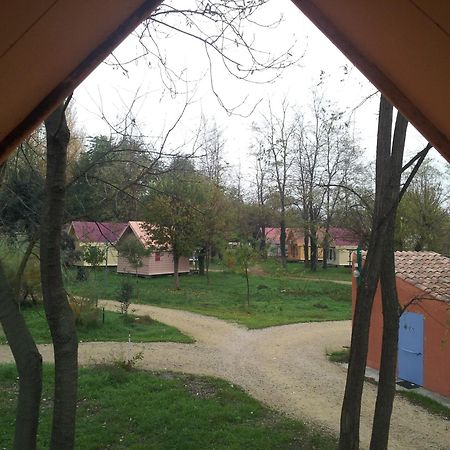 מונטפריון Camping Paradis Bellerive מראה חיצוני תמונה