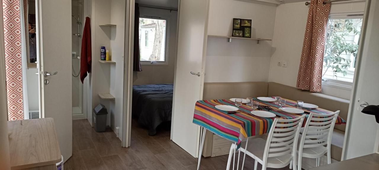 מונטפריון Camping Paradis Bellerive מראה חיצוני תמונה