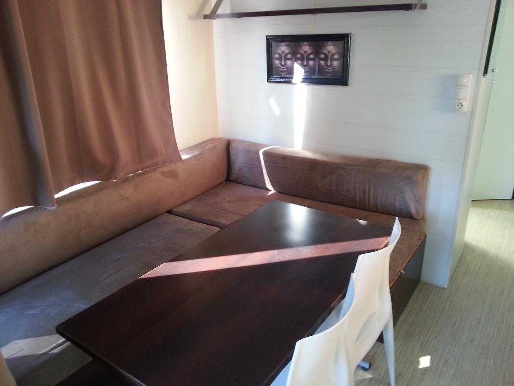 מונטפריון Camping Paradis Bellerive חדר תמונה