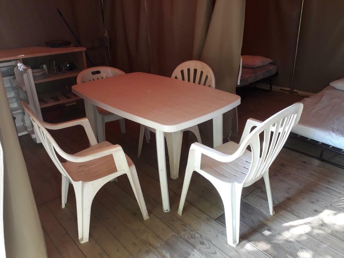 מונטפריון Camping Paradis Bellerive מראה חיצוני תמונה